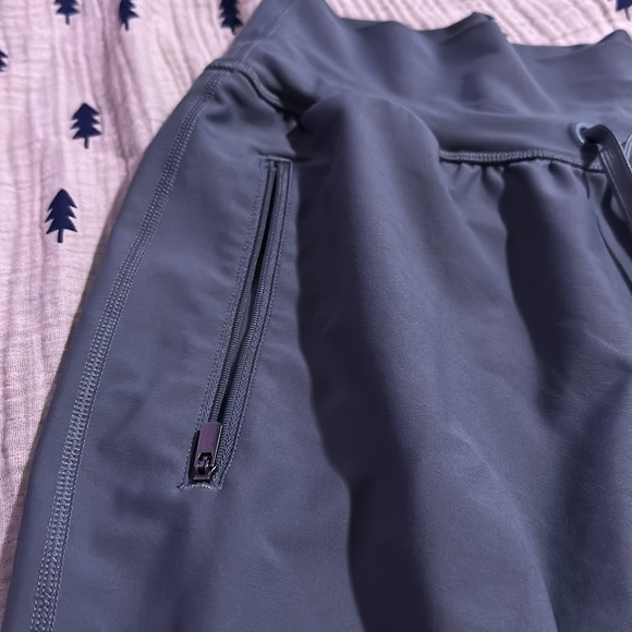 Old Navy High-Waisted PowerSoft Joggers - Picture 3 of 8